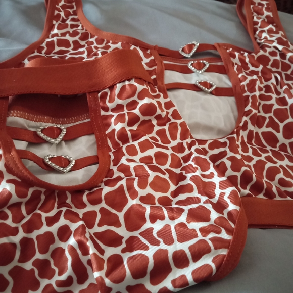 Giraffe Print Bra with Heart Accents Will Fit 1X To 4X OFFERS WELCOME - Picture 1 of 11